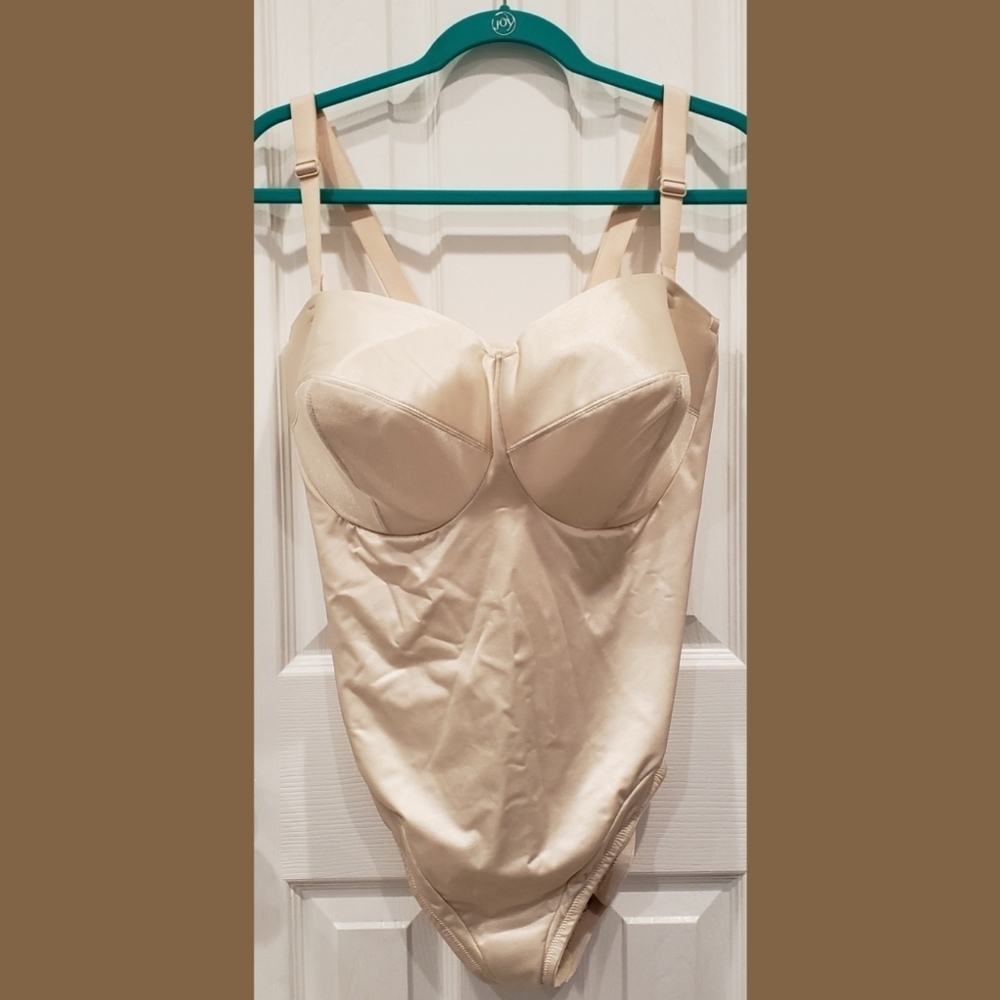 Sz 44DD Nude Cacique Bodysuit Nude Shapewear
